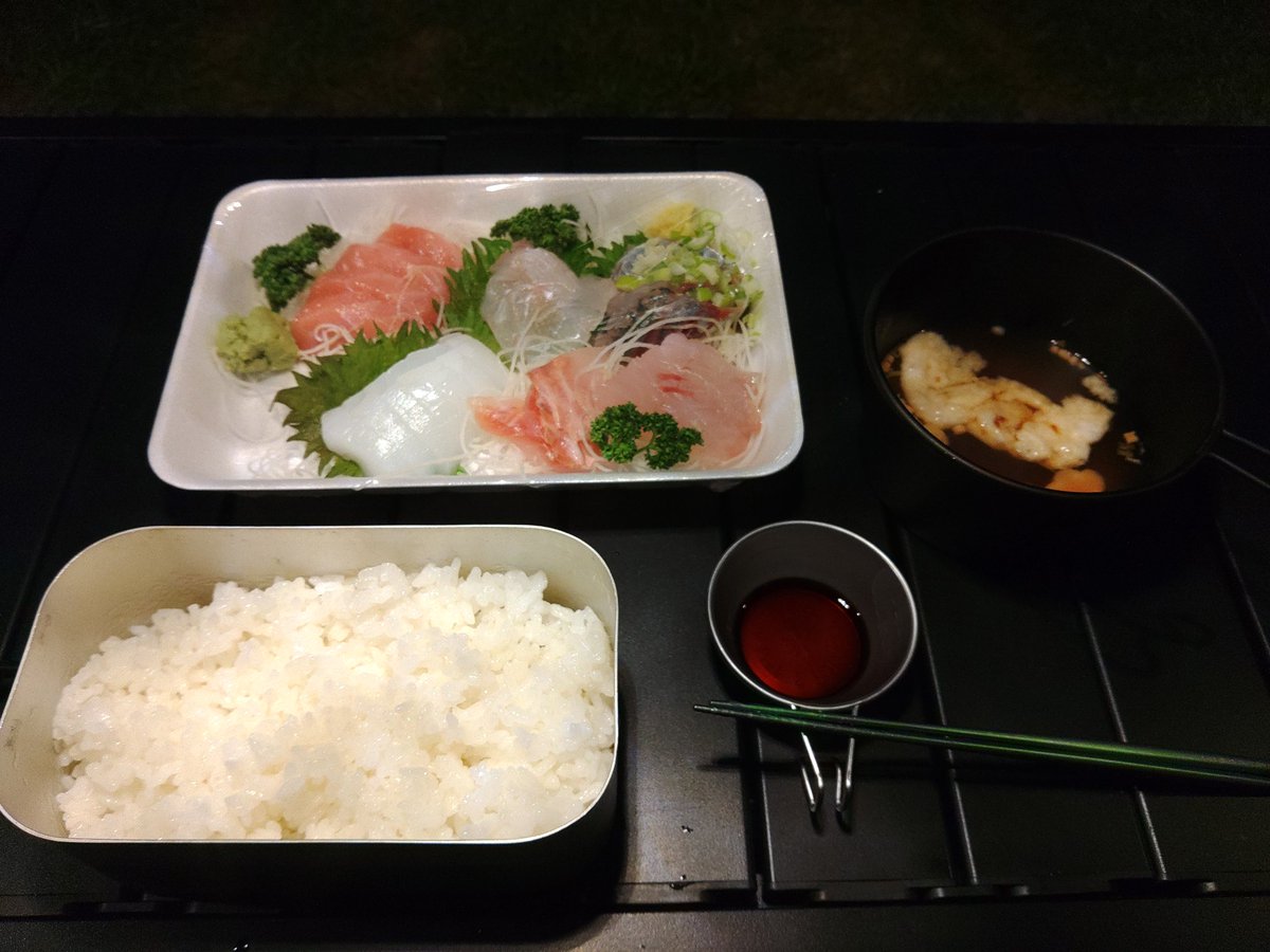 goushi33's tweet photo. 自分が作るどんなキャンプ飯より一番美味しい https://t.co/jKkPuPbFxT