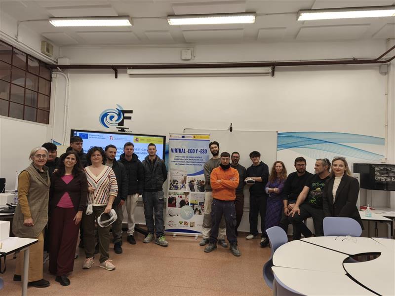 EOC_VascoZarza's tweet image. Iniciamos gira VIRTUAL -ECO Y -ESO con paradas en Burgos, @iesEFlorez y Vitoria-Gasteiz, @eraiken. Hemos disfrutado compartiendo el simulador con otros centros de nuestra familia profesional #EOC y nos ha aportado un feedback muy valioso. Gracias a todos por la estupenda acogida.