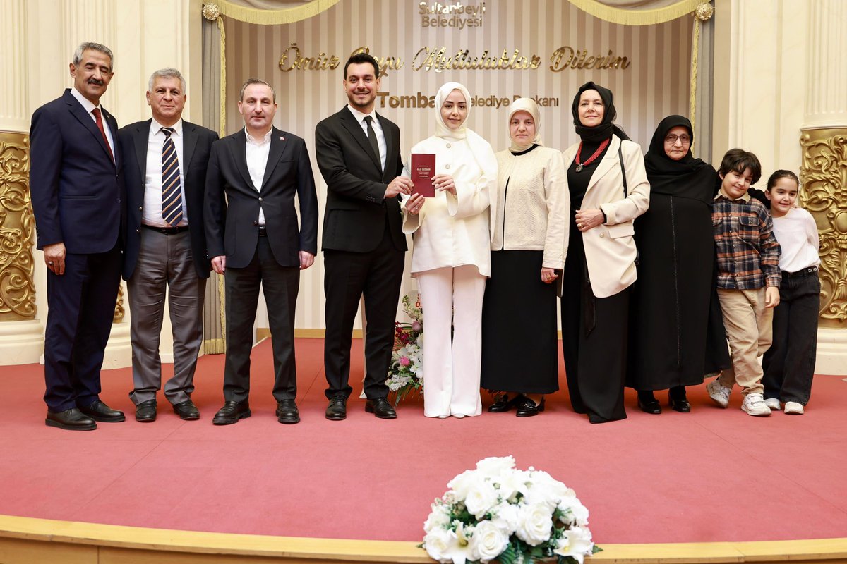 alitombastr's tweet photo. Değerli çalışma arkadaşımız Zeynep Türkoğlu ile Gürkan Erol’un nikah akdini kıymetli şahitlerin huzurunda  gerçekleştirdik. 💍

Zeynep kızımıza ve Gürkan evladımıza iki cihan saadeti niyaz eder, ailelerini tebrik ederim. https://t.co/jsWrzZ45G6