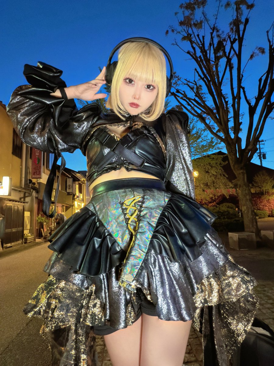 金沢2日間あにがとう(∩´∀`∩)💕
さよなら黒衣装(>_<)
今日ちょうど靴も壊れまちた( ˇωˇ )
明日はワンマン！ぶちあがろうね！