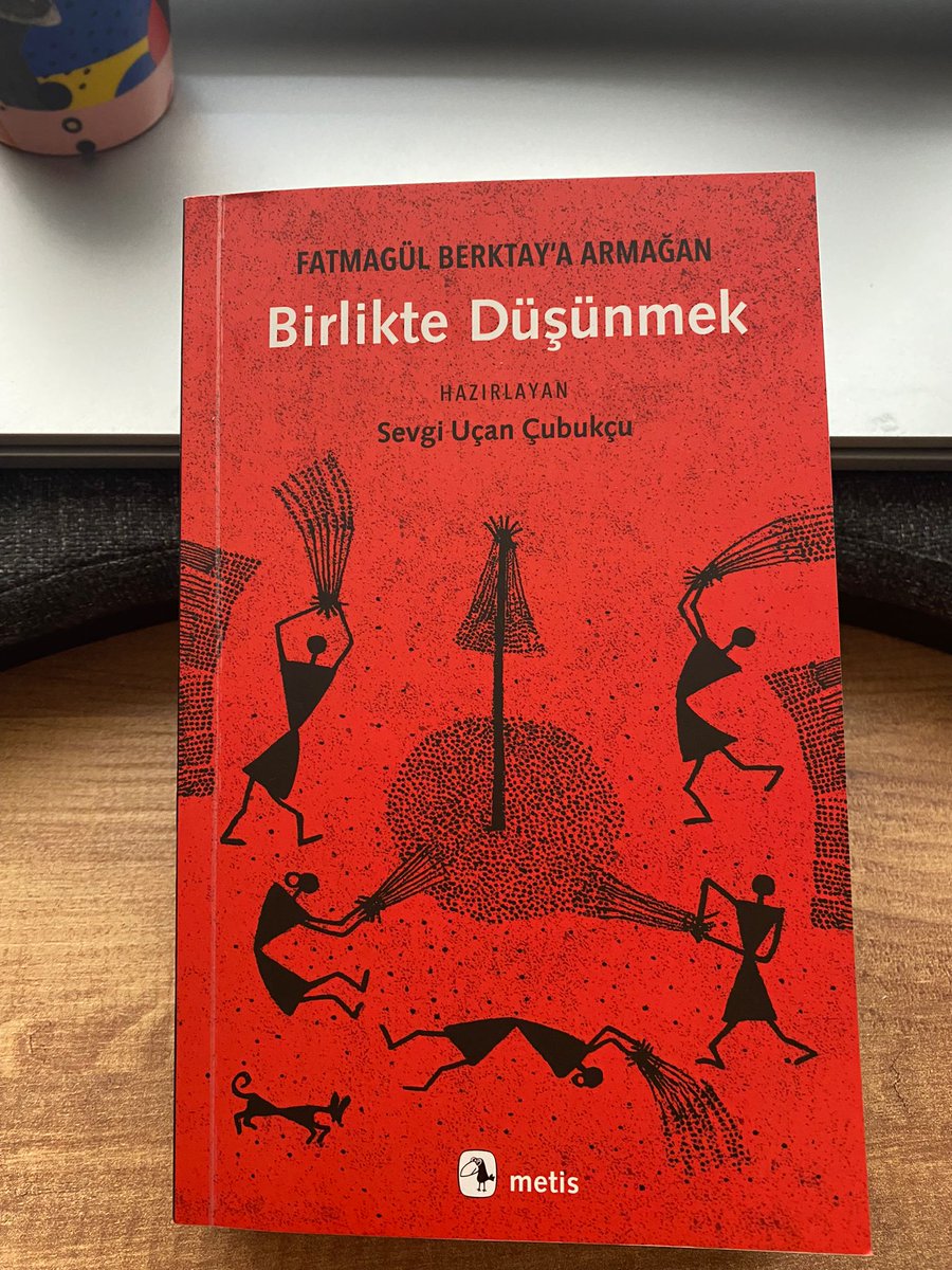 FBerktay's tweet photo. Bu harika armağana katkıda bulunan herkese, en başta da sevgili meslektaşım Sevgi Uçan Çubukçu'ya ve Metis yayınlarının değerli ćalışanlarına olağanüstü kolektif emekleri için teşekkür ederim. Böyle onurlandırılmak her kula nasip olmaz. Minnettarım. https://t.co/vxeY82vh0a