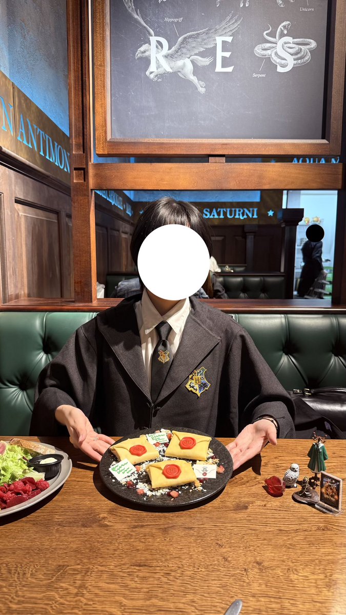 紺 tweet media