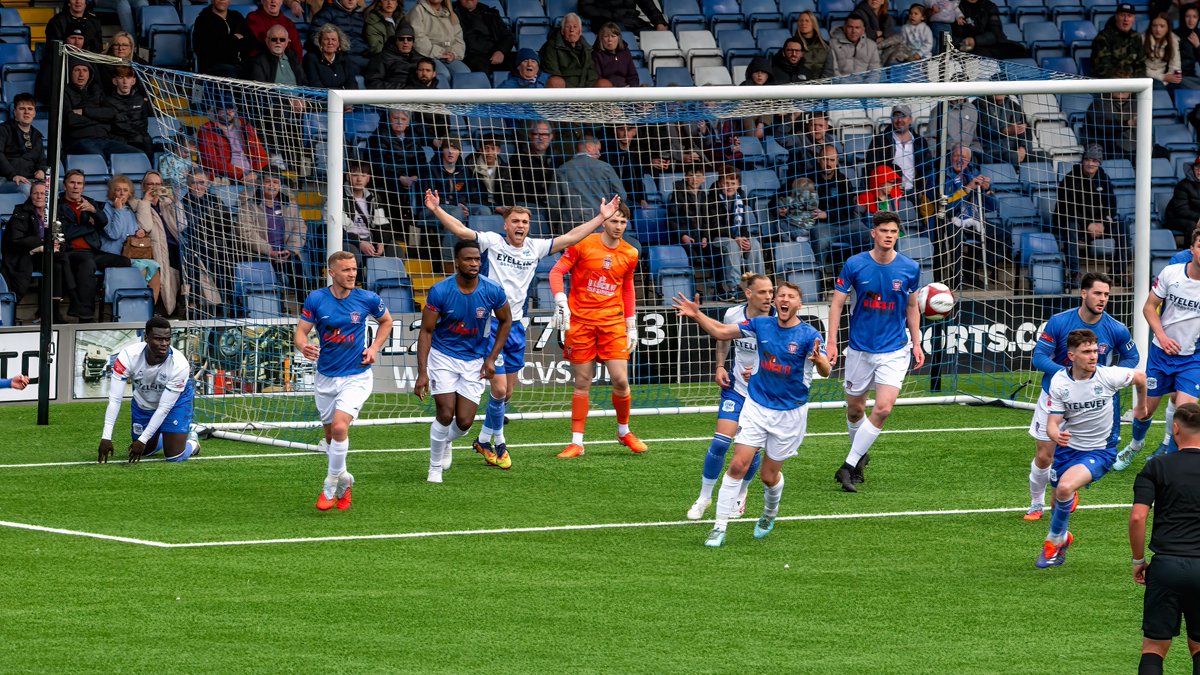 GomboczSteve's tweet image. First half goalmouth action from the game Bury v Witton Albion  on 18/4/26. Great work by the team. #BuryFC #PartOfIt @whitebluearmy @buryfcofficial #bfc140 #shakers