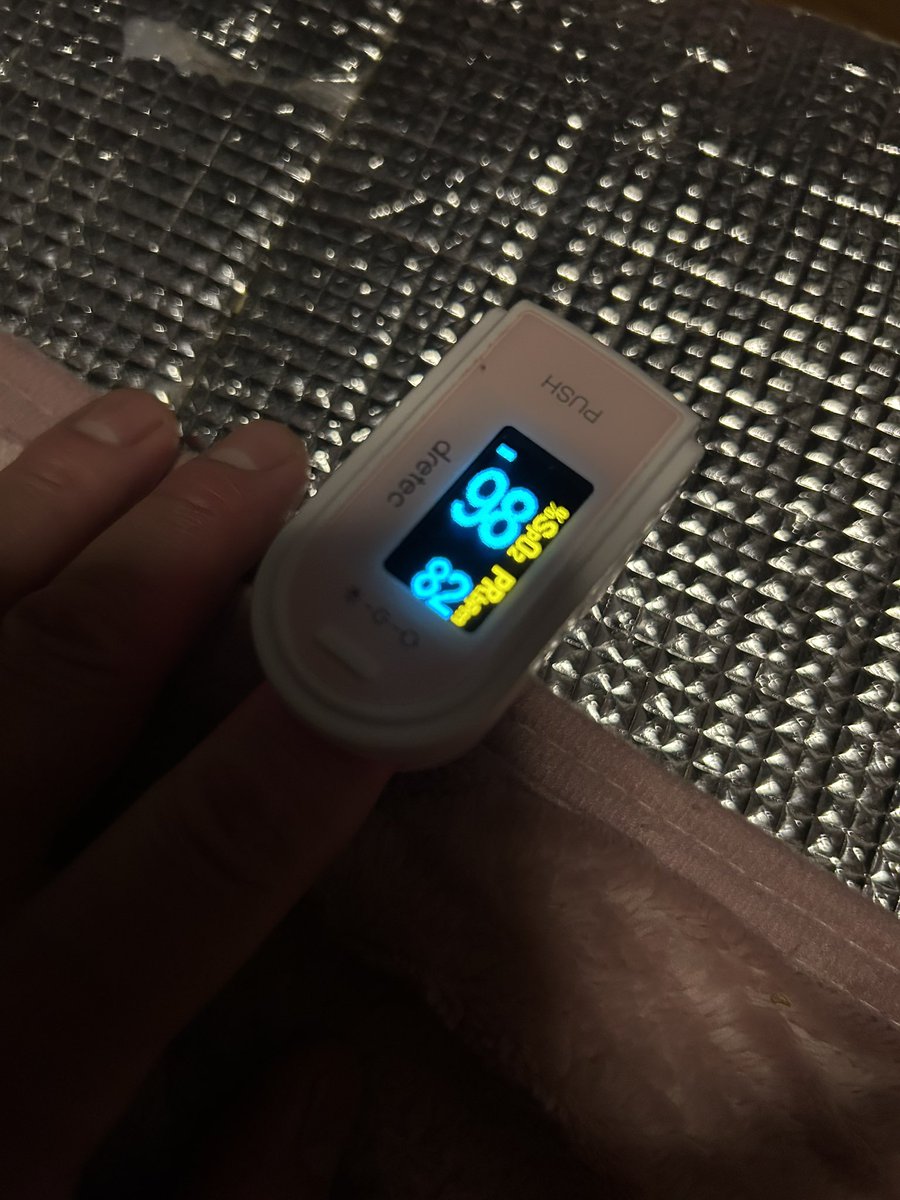 alka_ren's tweet image. これももはや安定の、寝ようとすると不安感増し増しになる夜0時過ぎ、、、

安静にしてるのに心拍数85前後

これも #PTSD らしい、、、

21時から寝る体制についてて、睡魔も来てて、、、それでも寝れないとか意味わからない