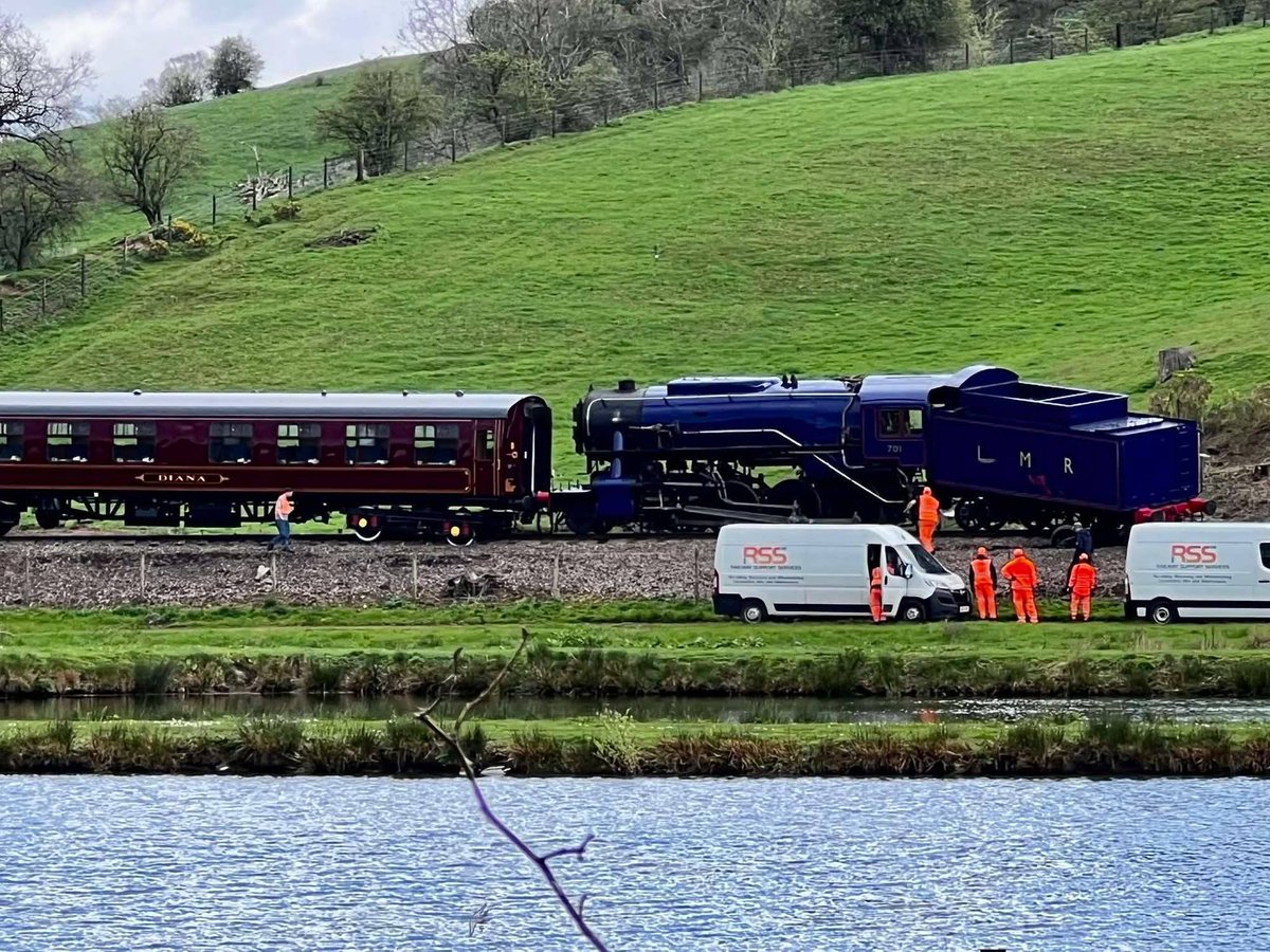 I just know Lizzie is laughing her ass off about this.