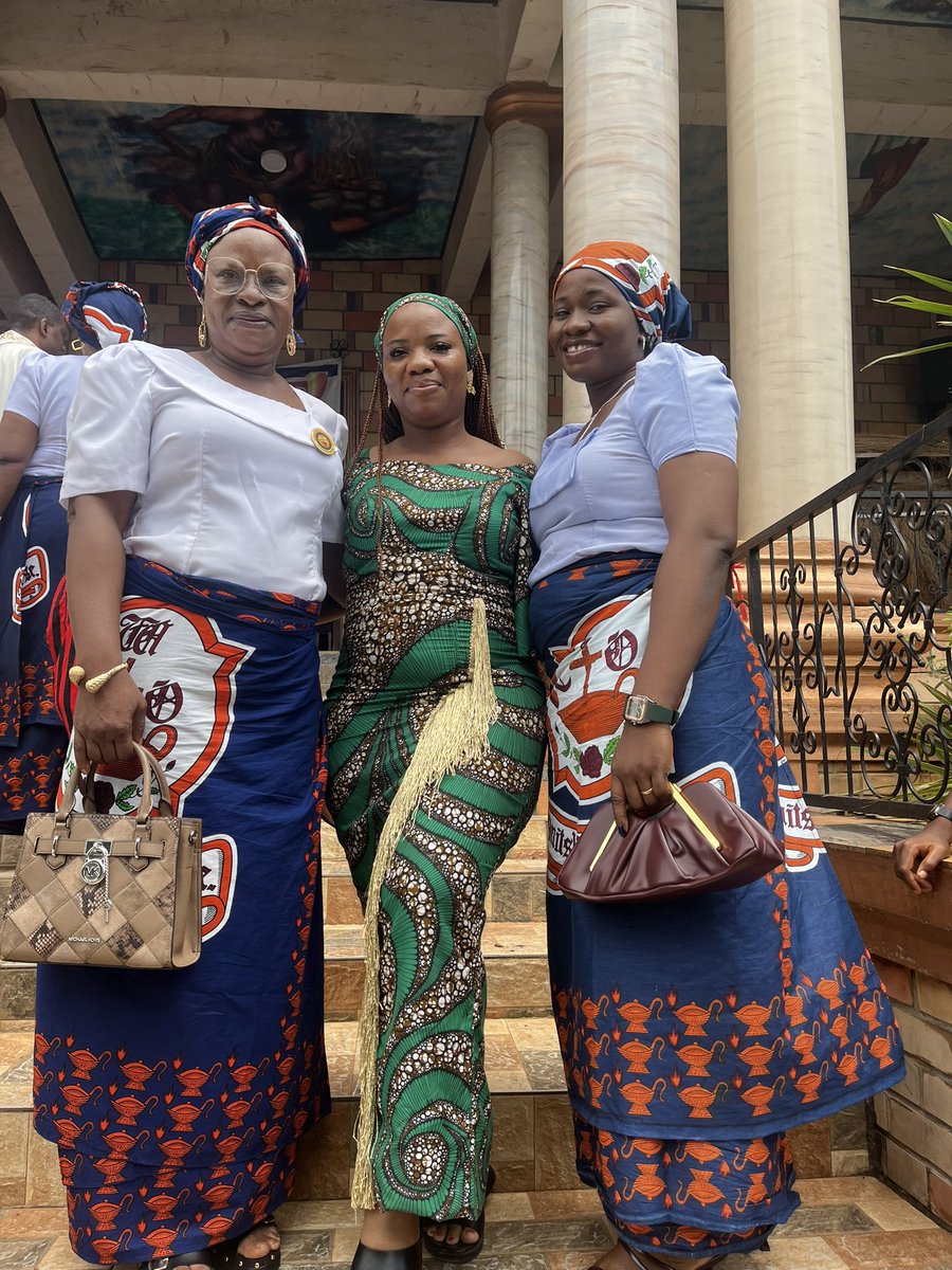 jacetex's tweet image. And I surprised my mum at mass today🥰
God bless our mothers ⚡️
Happy Mothering Sunday🌺
Can’t wait to rock my own CWO uniform
#CatholicTwitter
#MotheringSunday