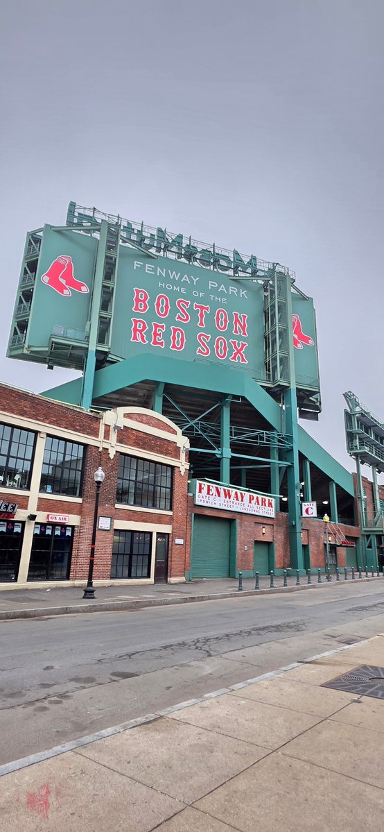 Only In Boston tweet media