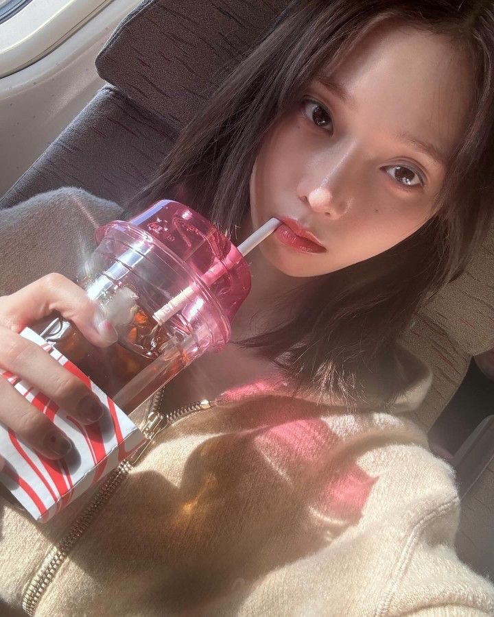 hourly winter tweet media