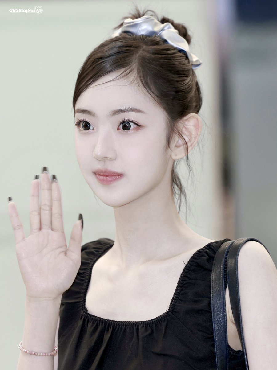 HiKittySol tweet media