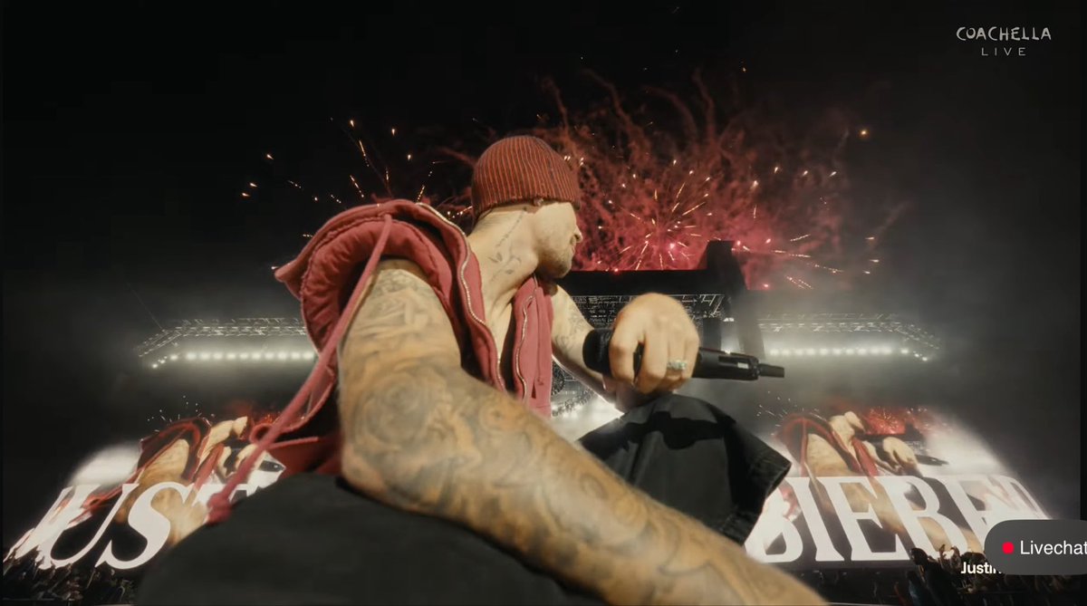 crokychipz's tweet photo. #BIEBERCHELLA ❤️‍🔥 https://t.co/kCjwP3qLy0