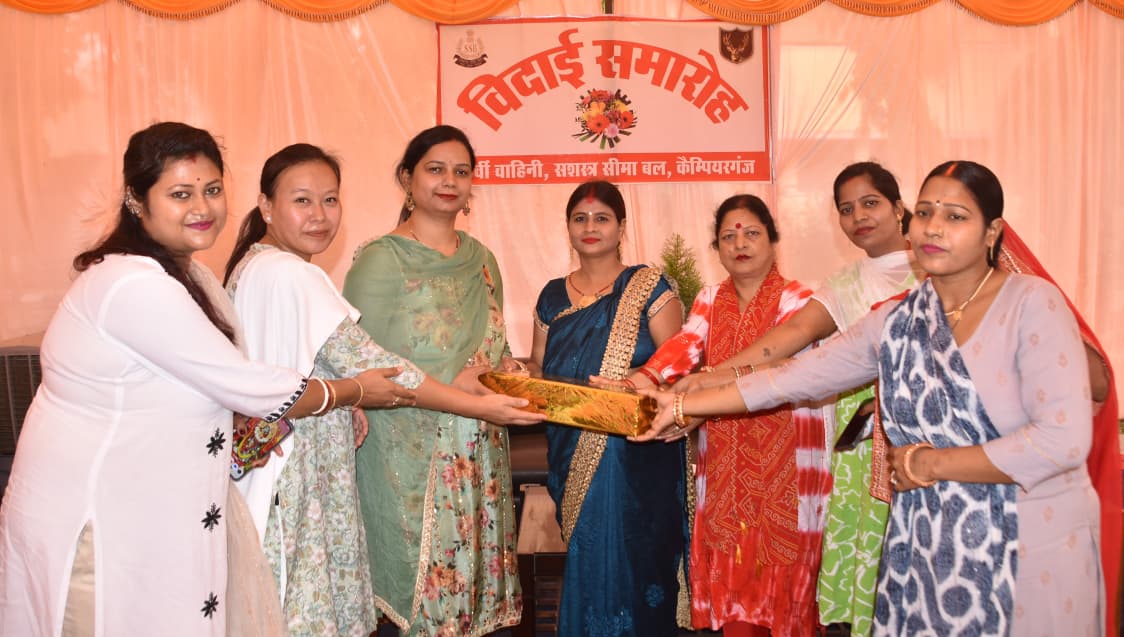 66BnSSB_INDIA's tweet image. आज, 66वीं वाहिनी #SSB के संदीक्षा सदस्यों द्वारा बैठक का आयोजन किया गया जिसमें संदिक्षा संबंधित विषयों पर चर्चा की गई। इस दौरान स्थानांतरण जा रही संदीक्षा अध्यक्षा श्रीमती प्रीति शर्मा के सम्मान में गरिमामयी विदाई समारोह भी आयोजित किया गया।
@SSB_INDIA 
@SSBFTRLUCKNOW 
@SSBSHQGKP