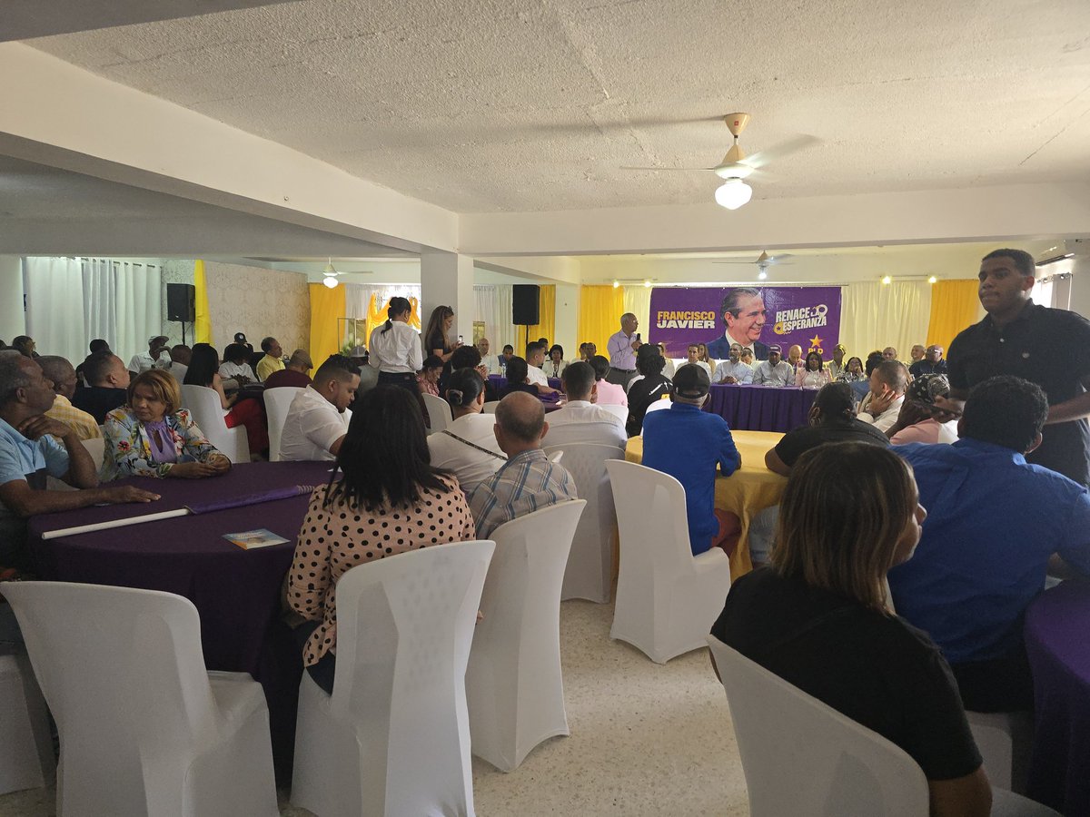 AHORA | Santo Domingo Oeste | FJ2028

Se fortalece la estructura política en Santo Domingo Oeste con un amplio encuentro de coordinación dirigencial.
Unidad, trabajo y determinación marcan el camino hacia el 2028.
Francisco Javier, presidente. 🇩🇴
#FranciscoJavierPresidente