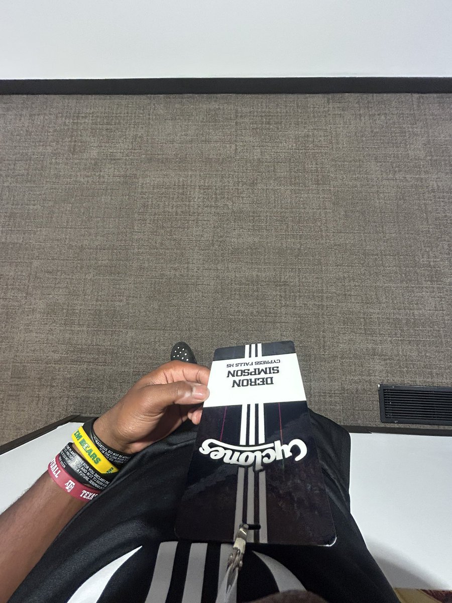 Deron tweet media