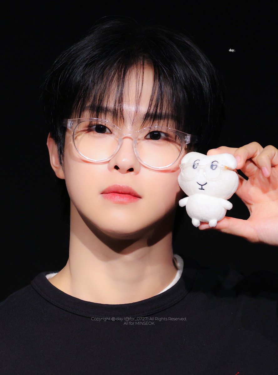 𝐝𝐚𝐲 tweet media