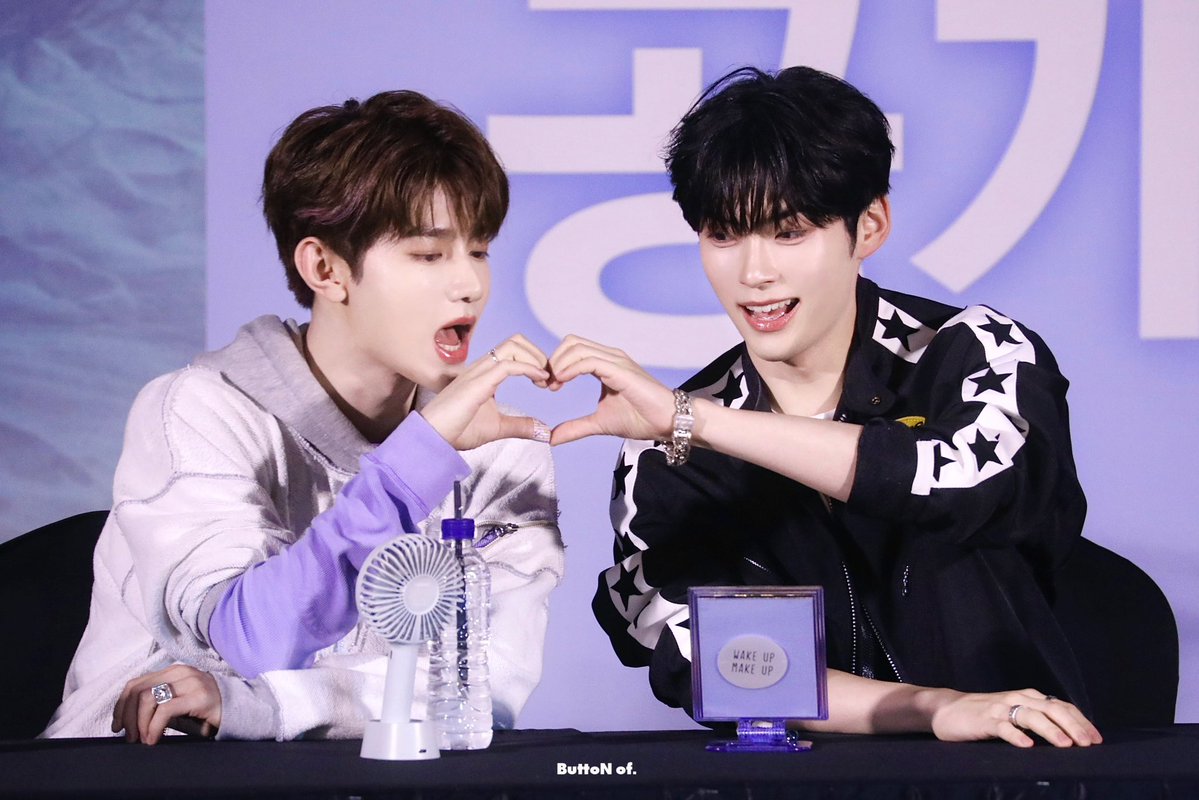 𝑩𝒖𝒕𝒕𝒐𝒏 𝐨𝐟 tweet media