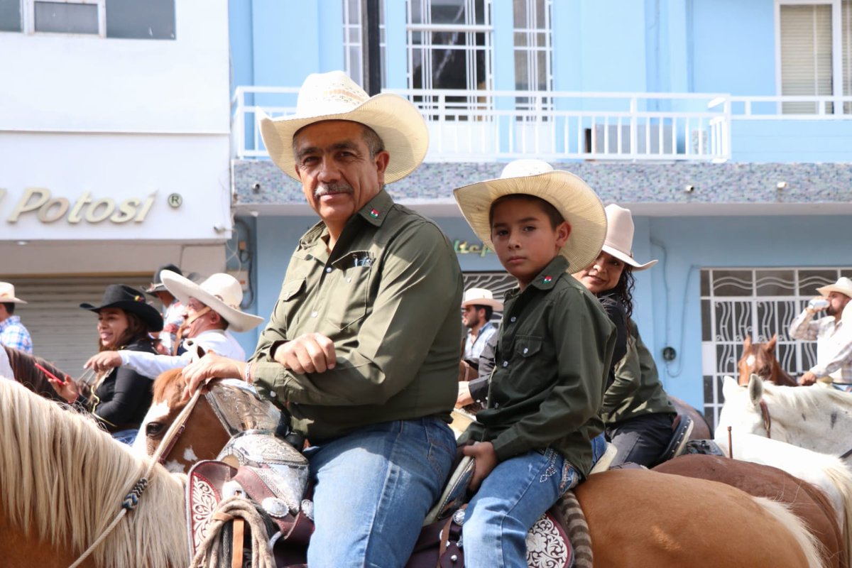 AViverosNoticia's tweet image. ASÍ SE VIVIÓ LA MAGNA CABALGATA DE LA FERIA NACIONAL DE SAN MARCOS | GALERÍA

#Aguascalientes #FNSM2026 #cabalgata

En su edición 2026 se contó con la asistencia de más de 4 mil jinetes, quienes recorrieron las calles más emblemáticas del municipio capital.