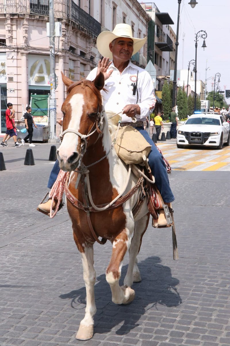 AViverosNoticia's tweet image. ASÍ SE VIVIÓ LA MAGNA CABALGATA DE LA FERIA NACIONAL DE SAN MARCOS | GALERÍA

#Aguascalientes #FNSM2026 #cabalgata

En su edición 2026 se contó con la asistencia de más de 4 mil jinetes, quienes recorrieron las calles más emblemáticas del municipio capital.