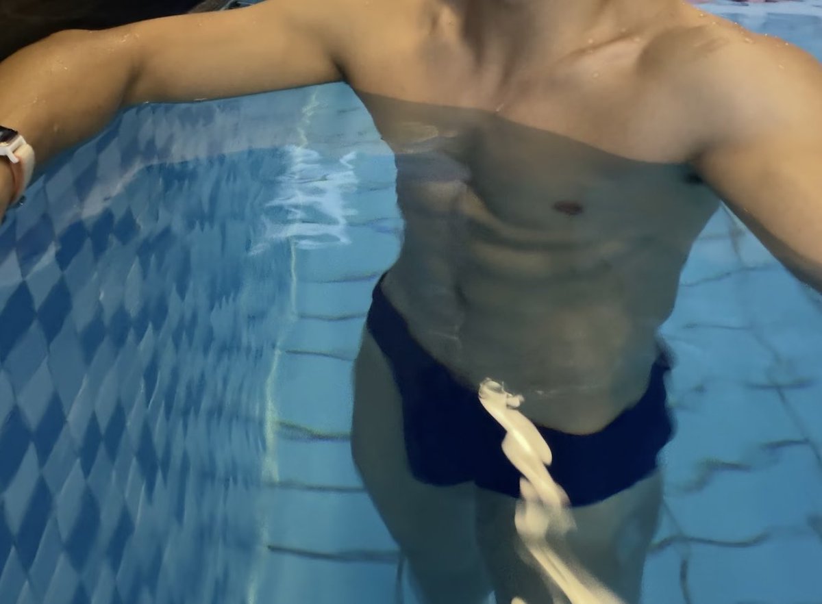 海绵宝宝误入银par跪求不要无孔不入 tweet media