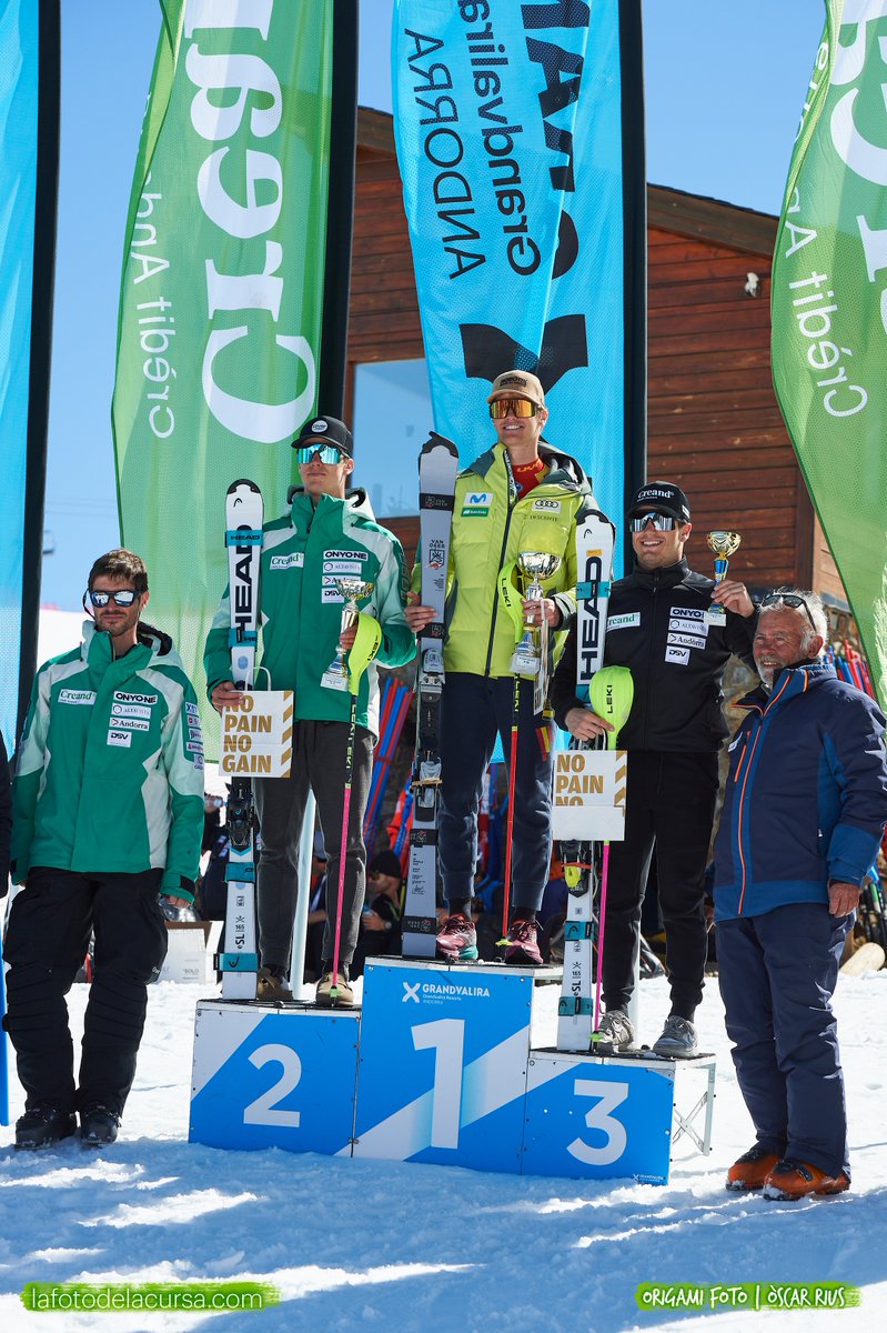 Oscar_Rius's tweet image. 2026-04-08 Trofeu Viladomat SL
#EsquiAlpi #AlpineSki #FIS #SL

El pòdium de nois
The boys' podium

lafotodelacursa.com/p995913631/sli…

@soldeueltarterworldcup @RFEDInv @fceh_cat @cetdiaragon @CanmCerdanya @FedFranceSki