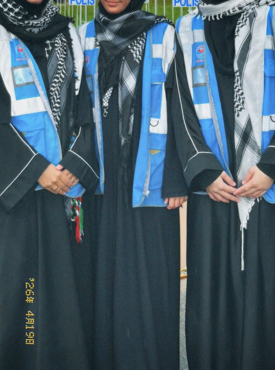 Bir neslin hayalini, bu neslin heyecanı kılana hamd ile..🌹
#MevlidiNebiDiyarbakır