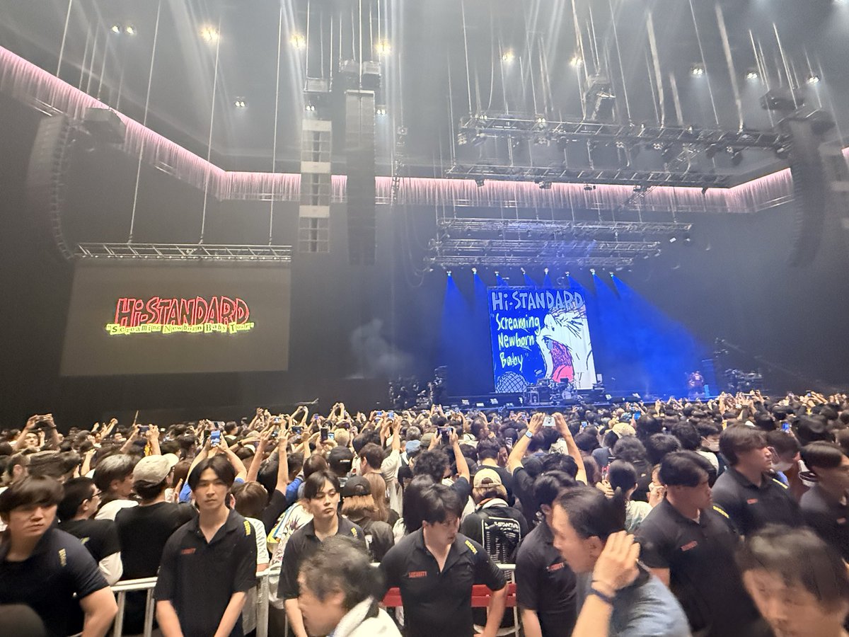 djmjc2c's tweet photo. Fブロックの後ろで見てたけどMOSH UNDER THE RAINBOW🌈でグルグル回ってたら、いつの間にか2列目w
楽しすぎて、あっという間のSNB TOUR FINAL
ハイスタありがとう🔥 https://t.co/sGi9Dzngu9