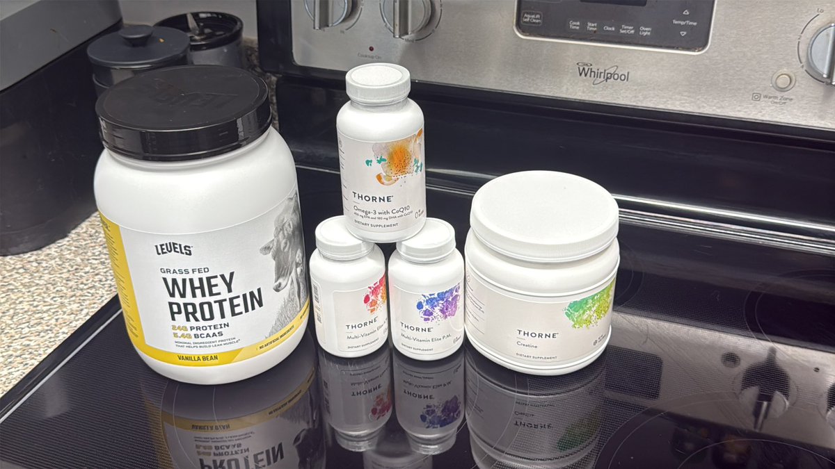 Yroc_O's tweet image. New supplement stack just showed up can’t wait to start tomorrow  once I finish the levels protein I’m going to switch to Thorne or momentus  #supplements