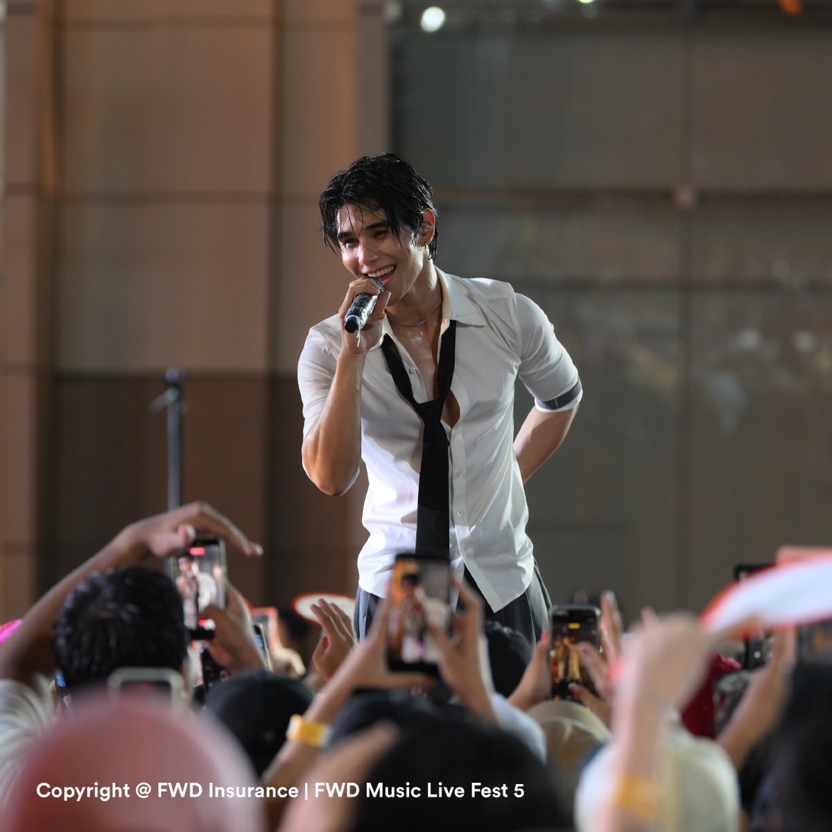 รวมโมเมนต์ปิดสงกรานต์แบบหูเคลือบทองไปกับ  Jeff Satur กับพลังเสียงบนเวที FWD Music Live Fest 5 🎶 <a href="/jeffsatur/">𝗝 𝗘 𝗙 𝗙 𝗦 𝗔 𝗧 𝗨 𝗥 (罗杰夫)</a> 

*เงื่อนไขและข้อกำหนดเป็นไปตามที่บริษัทฯ กำหนด