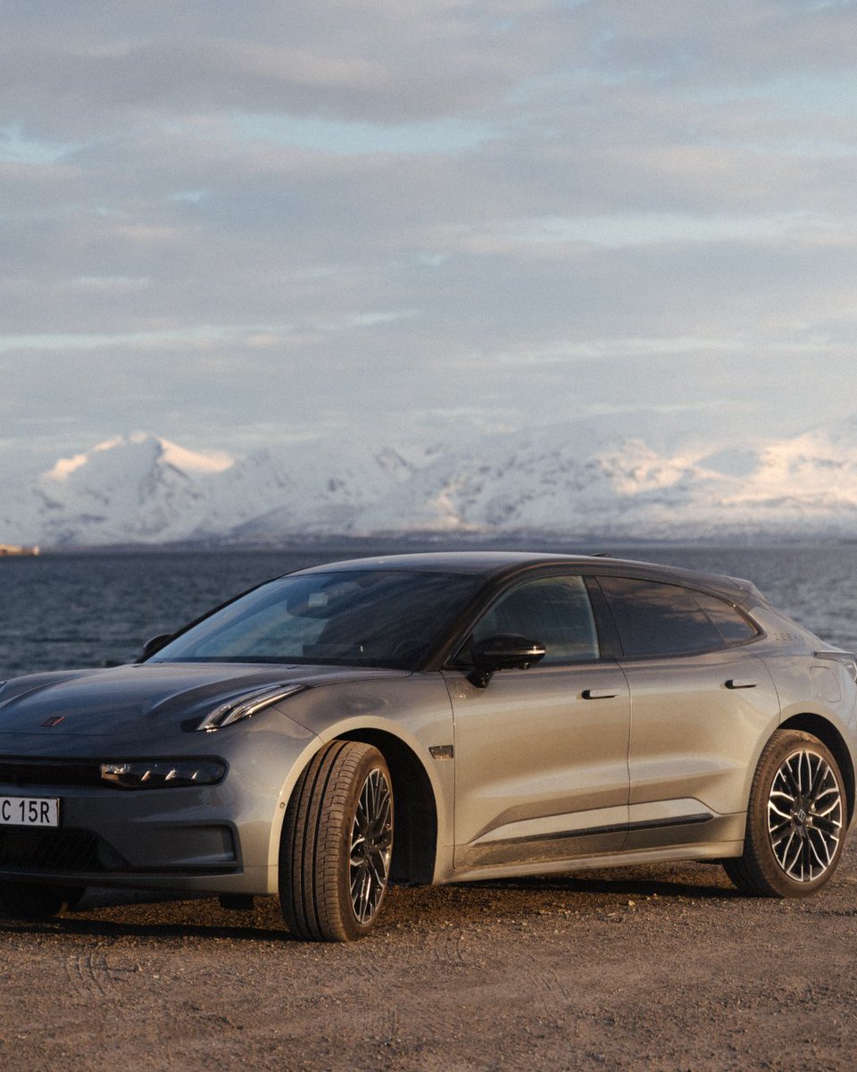 Zeekr_Europe's tweet photo. Make it an adventure in executive style.
–
Zeekr 001 Energy consumption (combined): 18,5 – 17,3 kWh/100km (WLTP); CO2 emissions (combined): 0 g; CO2 class: A.
#Zeekr #ZeekrEurope #Zeekr001 #EV #ZeekrDesign https://t.co/9Zh2aPFToV