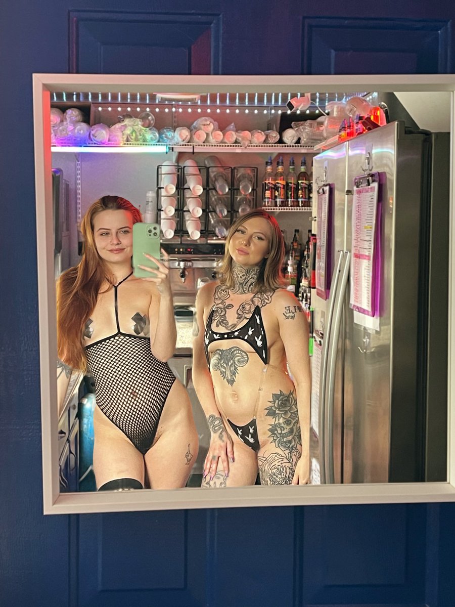 DatingLexaPrice's tweet photo. Come check us out at the dirty birdie 😇 it’s my first barista shift https://t.co/Z3G2Dd0xTD