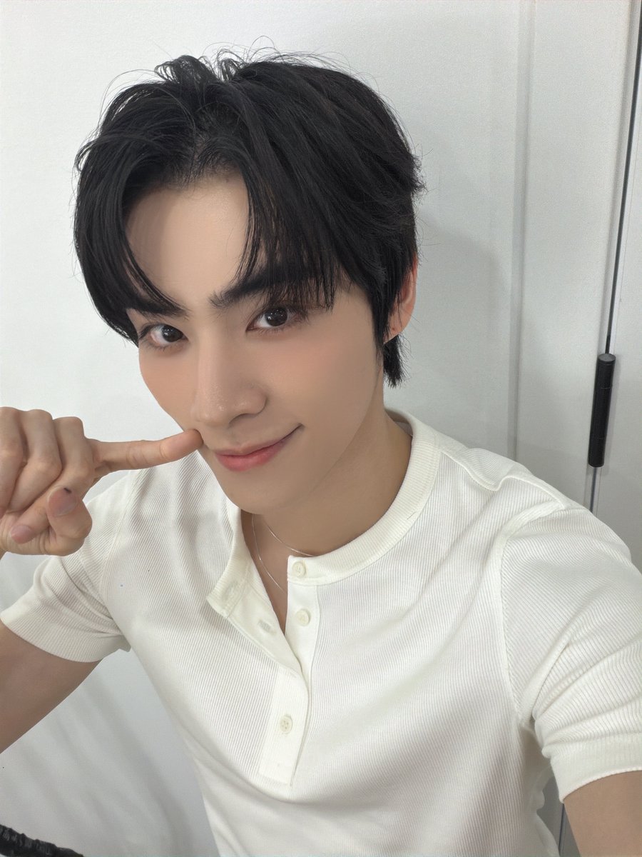 민트초코만두 tweet media