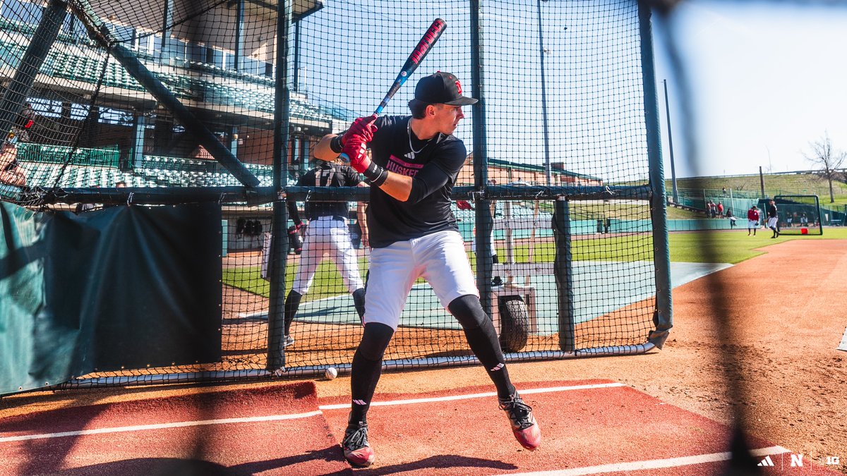 HuskerBaseball's tweet image. Breakfast ball. 🍳

@AuroraAgNetwork | #GBR