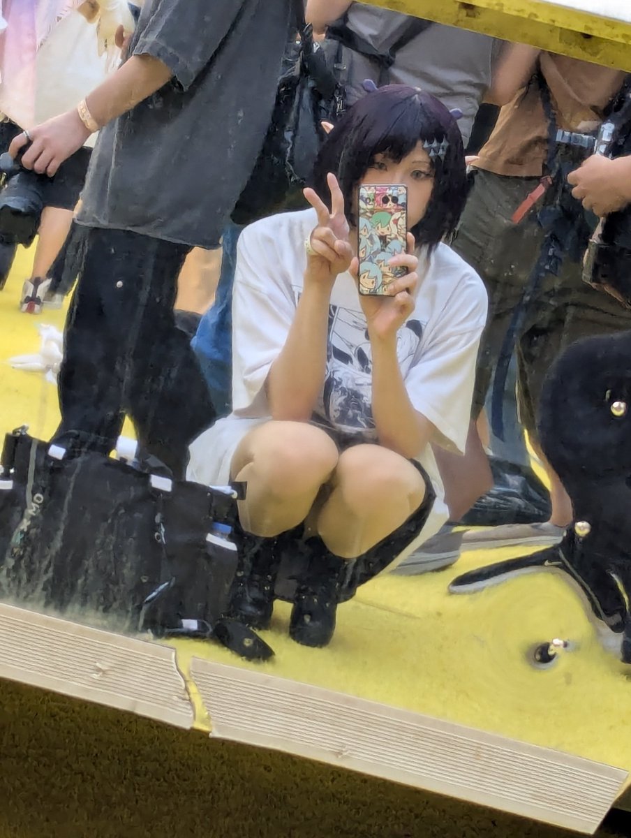 foxi🇭🇰☃️🌽 tweet media