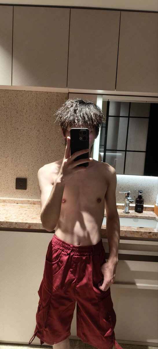 广东男s喜欢男m tweet media