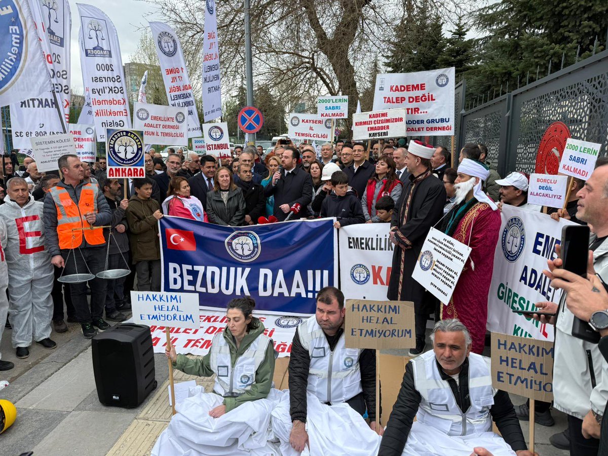 Çalışma ve Sosyal Güvenlik Bakanlığı önünde, adalet talebimizi güçlü bir şekilde dile getirdik.

Kademeli Emeklilik hayata geçirilene kadar, adaletin ve mağdurun yanında durarak mücadelemizi kararlılıkla sürdüreceğiz.

<a href="/erbakanfatih/">Dr. Fatih Erbakan</a> <a href="/melihguuner/">Melih Güner</a> <a href="/EmadDernegi/">EMEKLİLİKTE ADALET DERNEĞİ ⚖️</a>