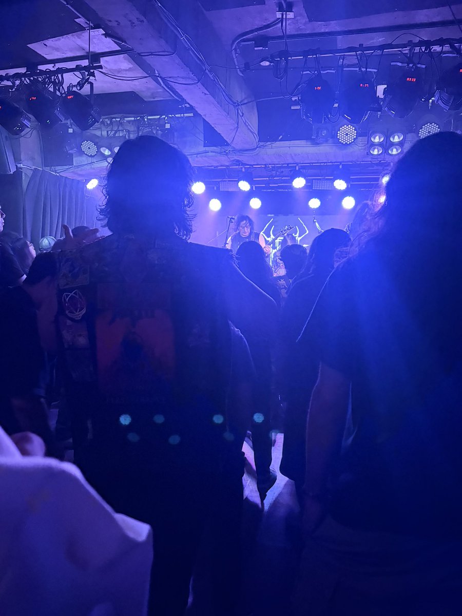 leviayang180's tweet photo. 阿傳：你會幾點到家
我：大概十點吧我超累

我：我想看金屬⋯⋯
結果十二點都還沒回家 https://t.co/dUwHPz3N6Y
