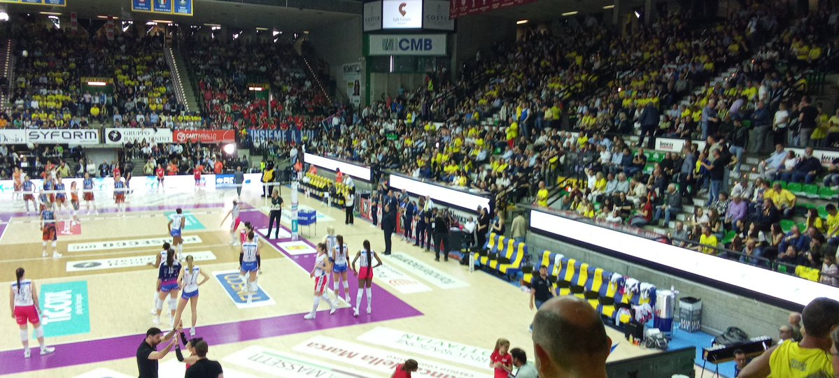 squeeze9's tweet image. Imoco Numia #lvf #finale #imocomilano @itsjustlaly