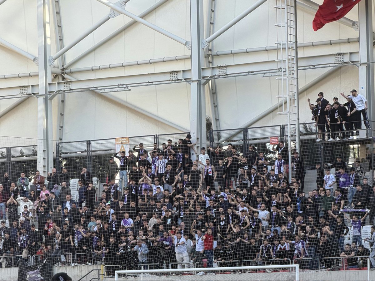 Senle tattık biz acıyı, senle öğrendik sevdayı. 

18.04.26 | Alsancak Mustafa Denizli Stadyumu

#Afyok #Afyonspor