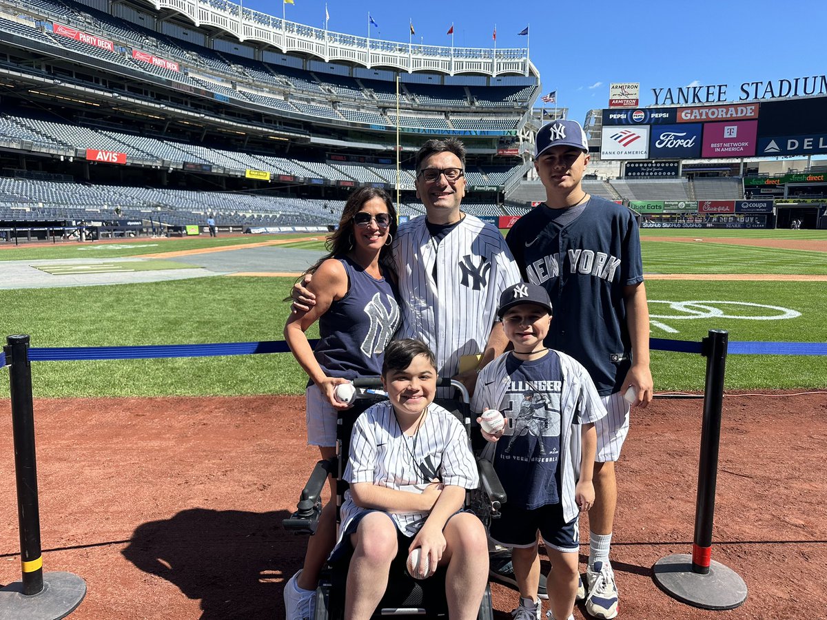 The Strength of Brothers tweet media