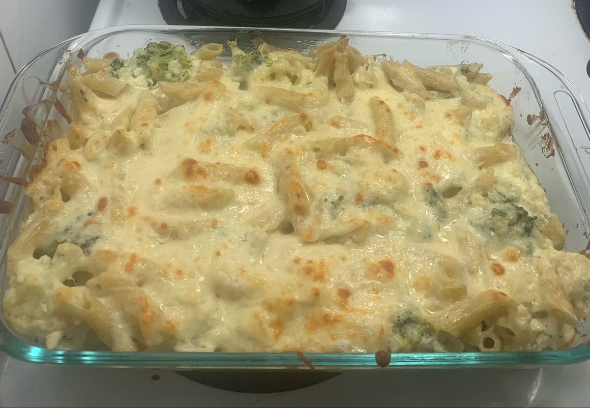 LynneMcbri8140's tweet image. My #datenight casserole Saturday night turned out pretty good! Thanks for a great weekend @SeanAll1978 🥰