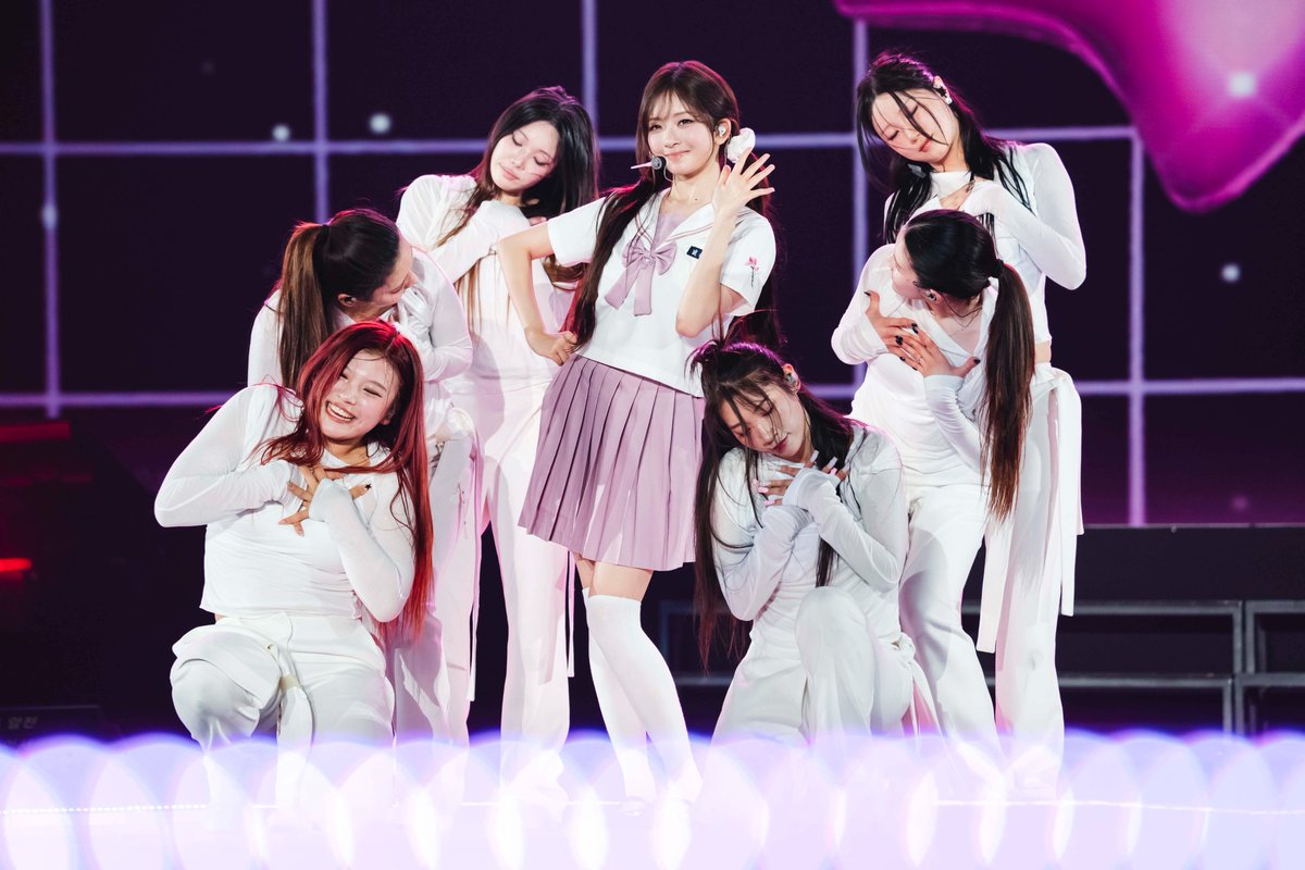 IVE、2度目のワールドツアー
『IVE WORLD TOUR ‘SHOW WHAT I AM’』日本公演
＠京セラドーム大阪

計7万9000人熱狂🔥
JAPAN 4th EPタイトル曲「LUCID DREAM」世界初披露

🔻ソロカットも📷
oricon.co.jp/news/2449893/f…