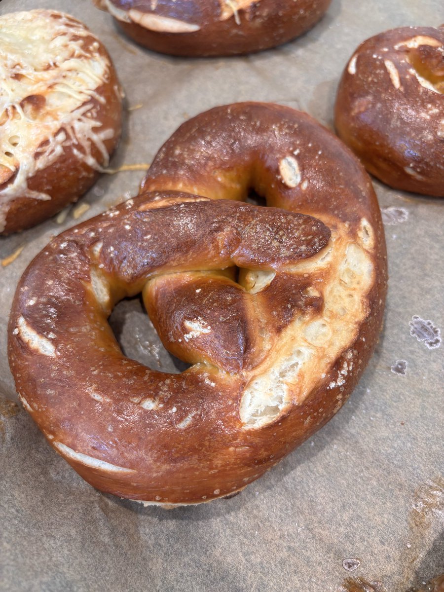 Des bretzels 🥨 en 3 étapes