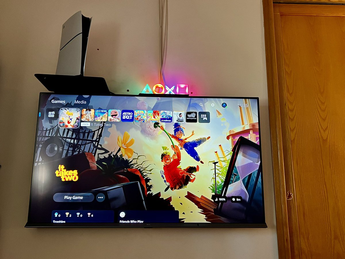 hamzue05's tweet image. I’m back home for 10 days ! 🤩

Rate my gaming setup from 1-10 ! 🤩
#Gaming