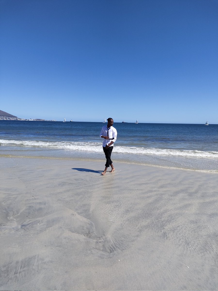 DareelEmo's tweet photo. #Capetown Good vibes! #DAREELWAN https://t.co/37whyXBmap