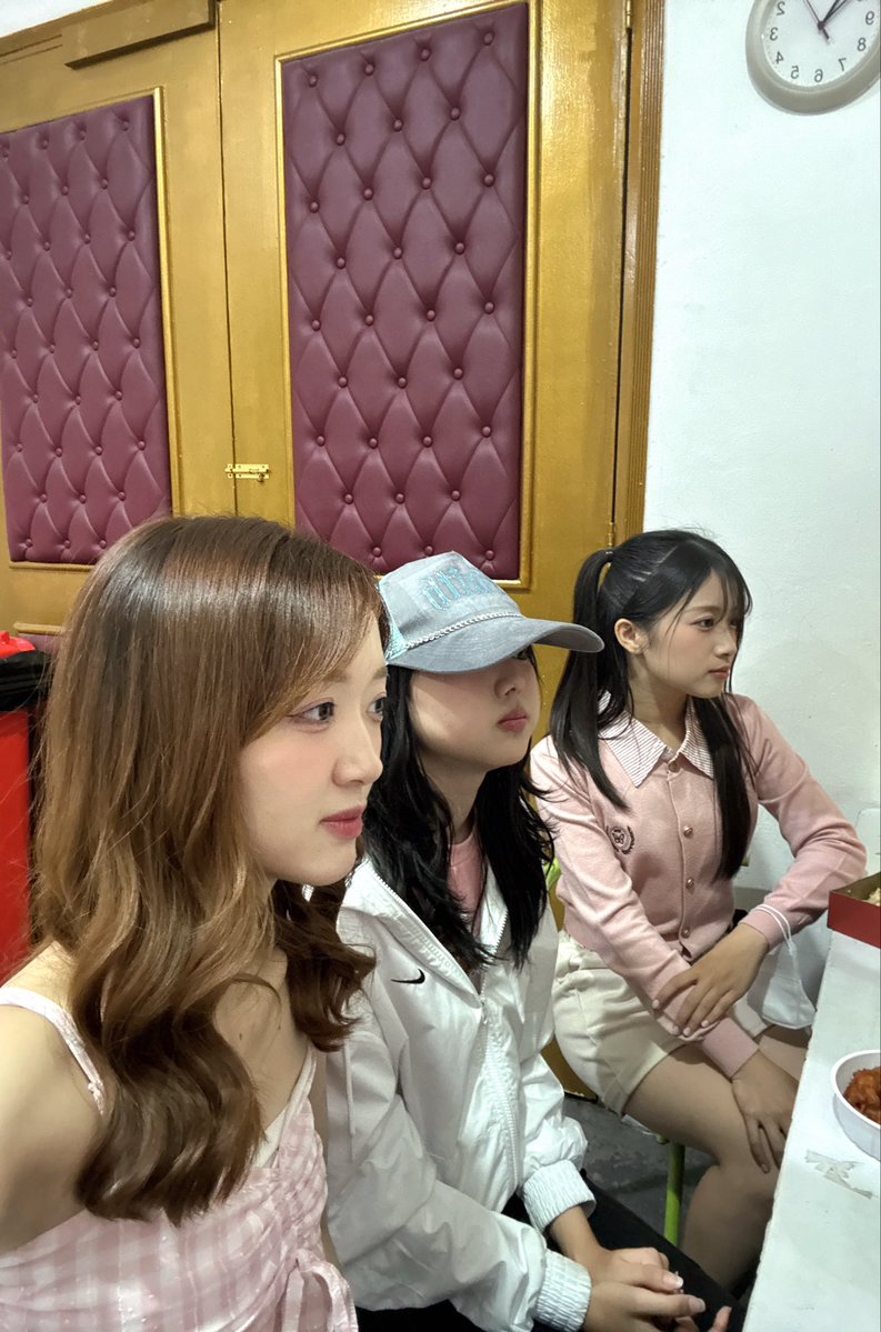 Aurellia tweet media