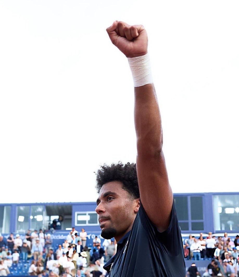 🚨🎾 INCROYABLE 

ARTHUR FILS devient le PREMIER FRANÇAIS à remporter le ATP 500 de BARCELONE depuis THIERRY TULASNE en 1985 !! 

C’est le troisième titre ATP 500 de sa carrière 👏