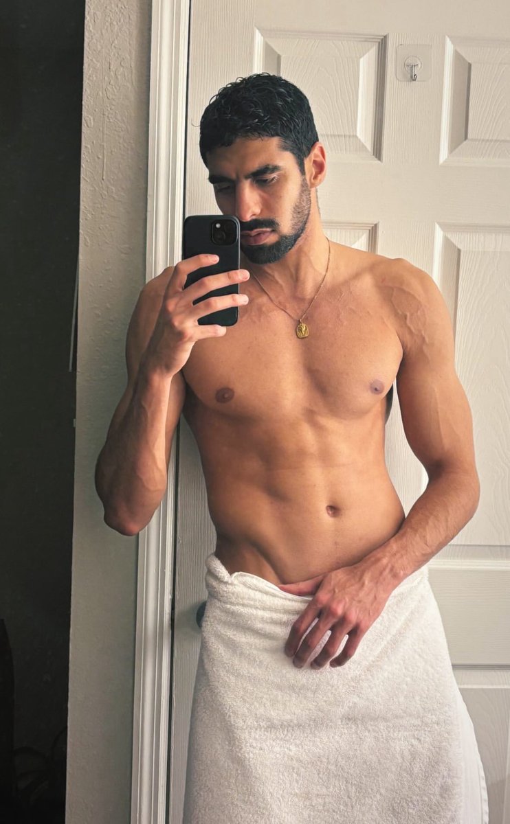 ArabMaleCeleb+ tweet media