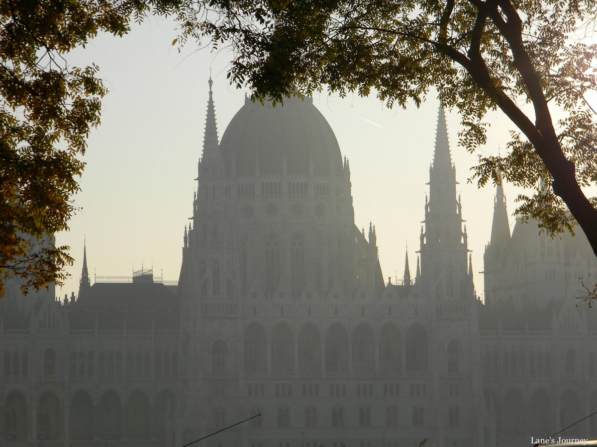 LanesJourney's tweet image. #FromTheVault:  #BudapestParliment 

Just after sunrise and a very long flight.   This image was captured in 2010 during the second stop of a longer trip.    

#TravelPhotography #TravelMemories