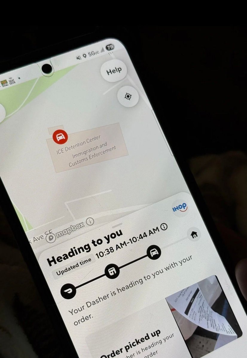 dinosaur tweet media