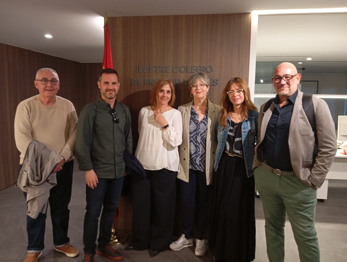 El  “Curso de indicadores de colores en la clínica de la Mediación”, impartido por Rocío Sampere Presidenta de la Asociación Madrileña de Mediación, se ha celebrado en el Colegio de Procuradores de Murcia 
Agradecer su excelente intervención y a todos los participantes su activa