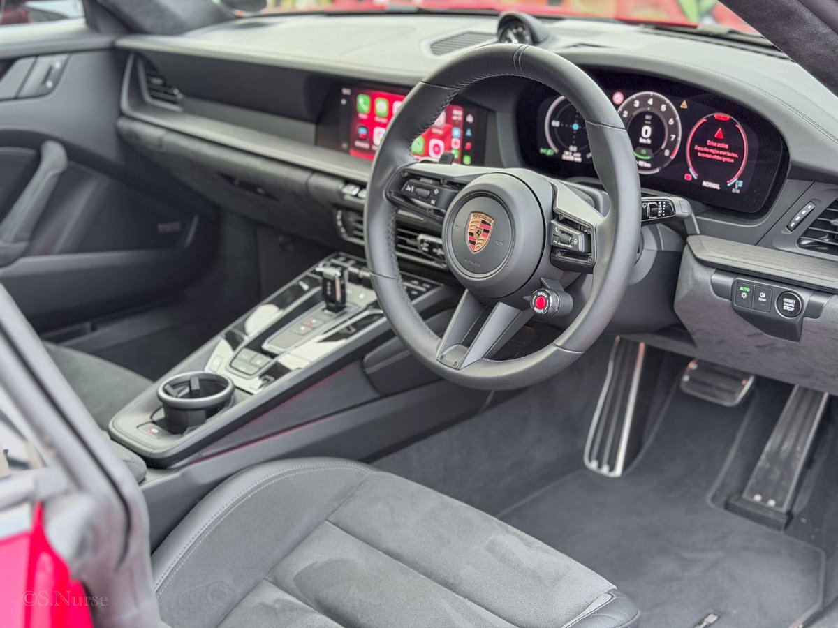 AutoTraderSA's tweet image. We drive the new @Porsche 911 #GTS. Does the addition of a #hybrid drivetrain improve one of the world's best sports cars? bit.ly/Porsche911Carr…